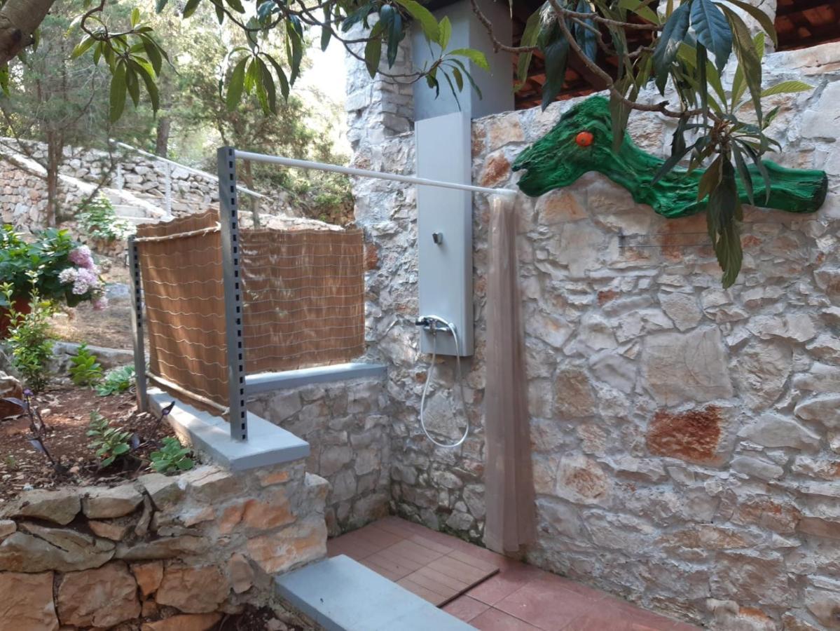 Villa Juka House à Milna  Extérieur photo