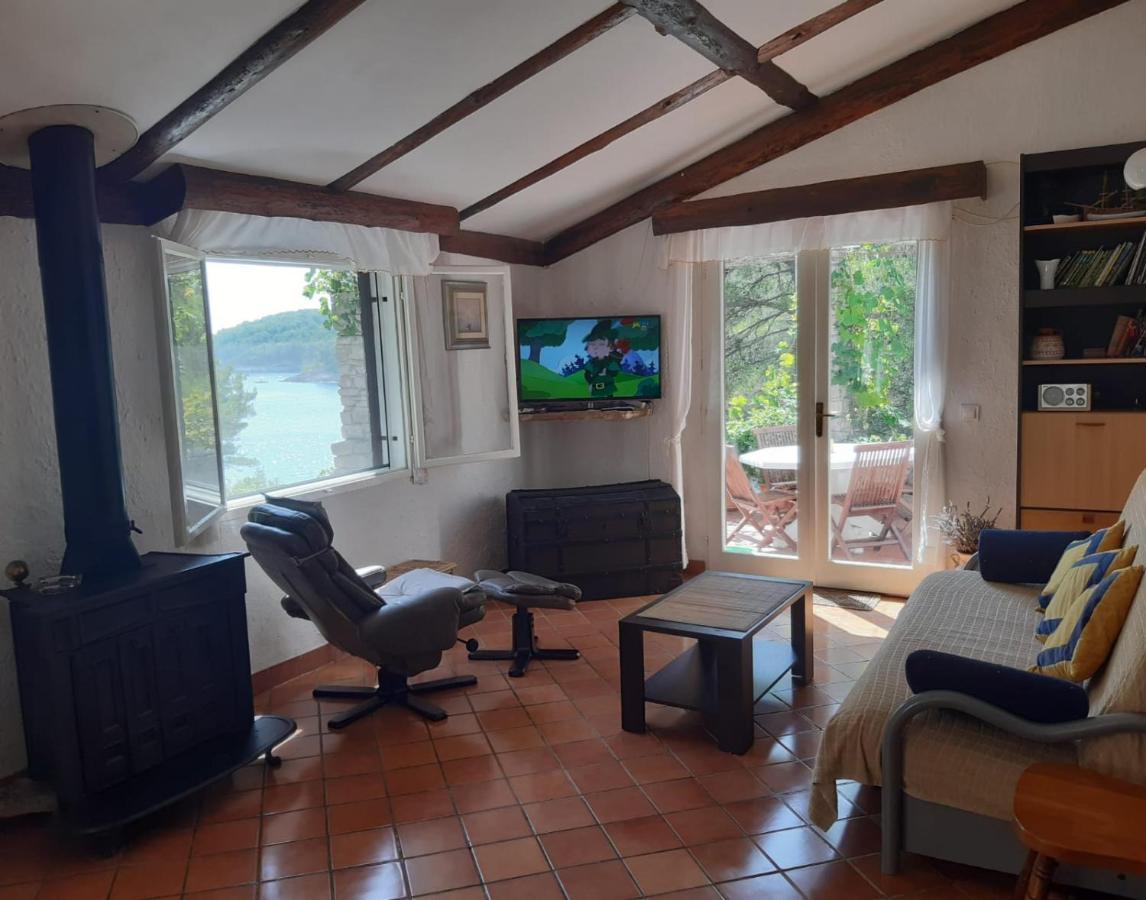 Villa Juka House à Milna  Extérieur photo